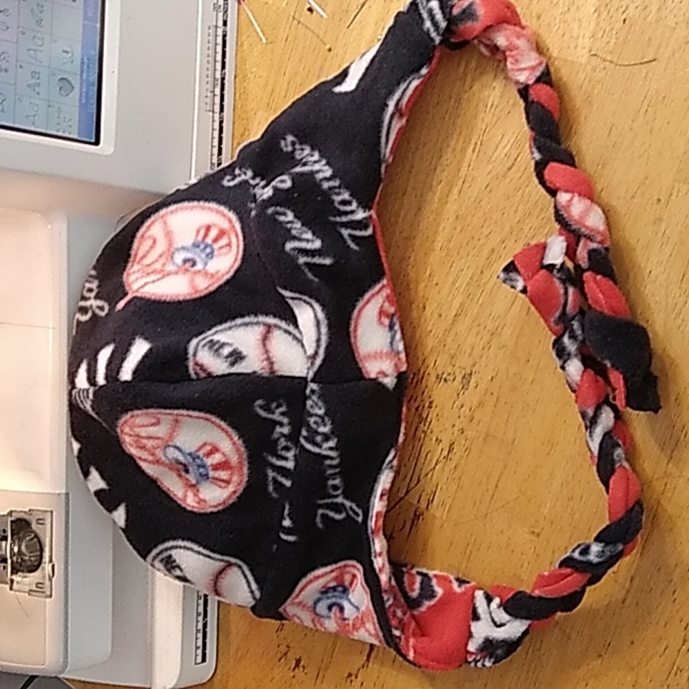 Reversible Fleece hat - Picture 2 of 2